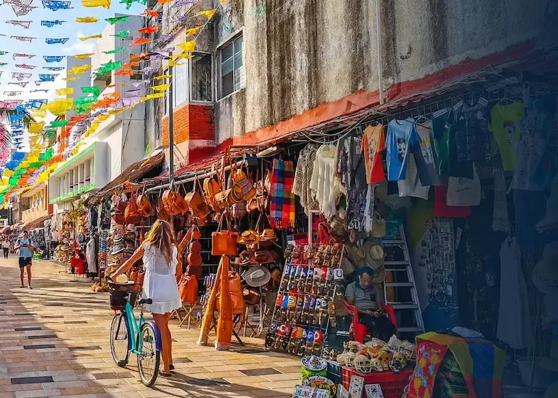 Image of Mexican market to indicate global currency capability.